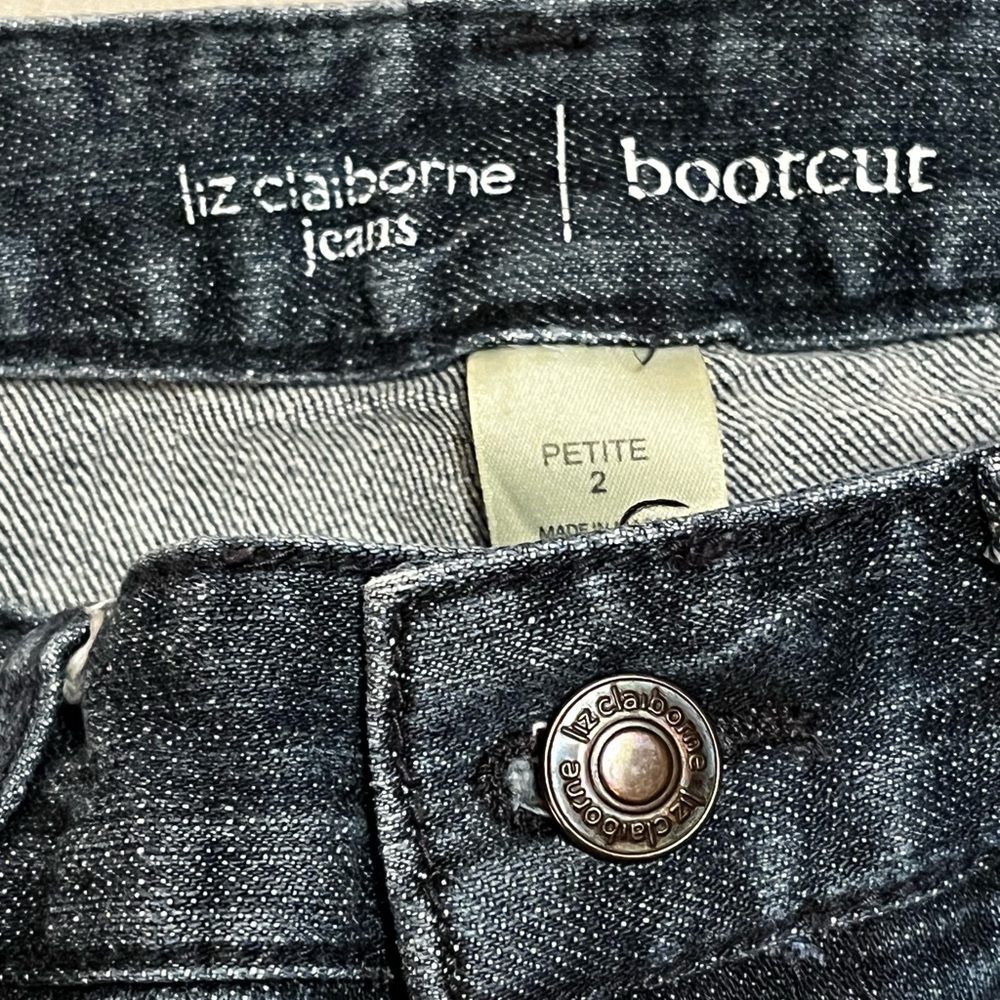 Liz Claiborne/Women's Dark Blue Bootcut Jeans size 2P - Picture 7 of 7